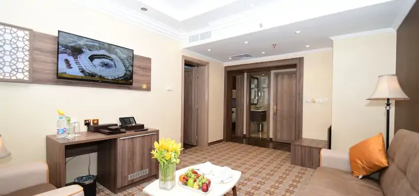 Golden Tulip Al Zahabi image